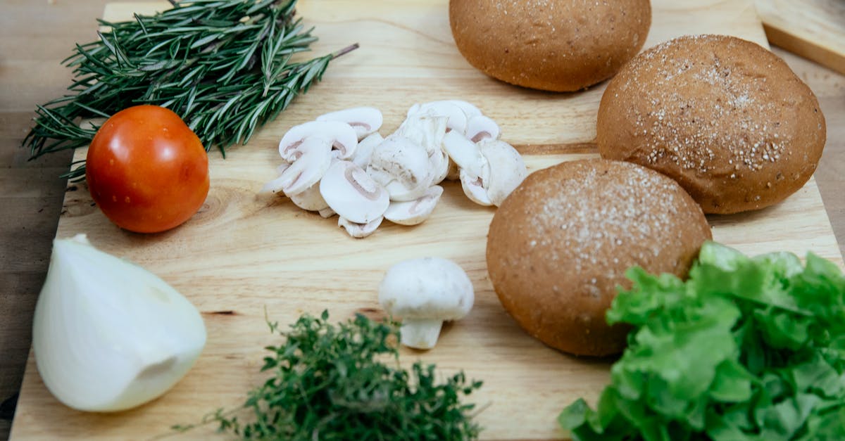 découvrez nos délicieuses recettes de petits pains farcis, parfaits pour toutes les occasions. faciles à préparer et savoureux, ils raviront toute la famille.