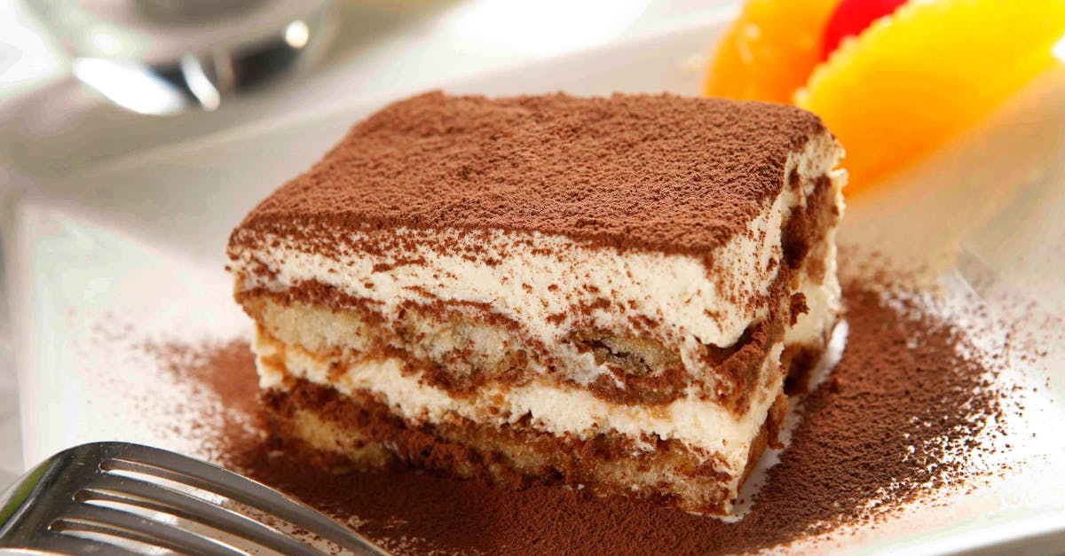 découvrez notre recette de crème tiramisu épaisse et crémeuse, parfaite pour un dessert italien gourmand et onctueux.