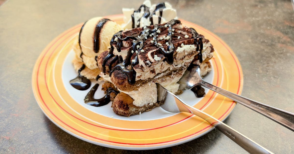 découvrez comment obtenir la consistance parfaite de la crème pour un tiramisu onctueux et réussi à chaque fois.