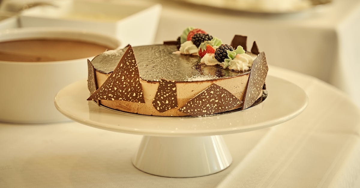 découvrez notre délicieuse mousse au chocolat blanc, légère et crémeuse, parfaite pour les amateurs de desserts gourmands et raffinés.