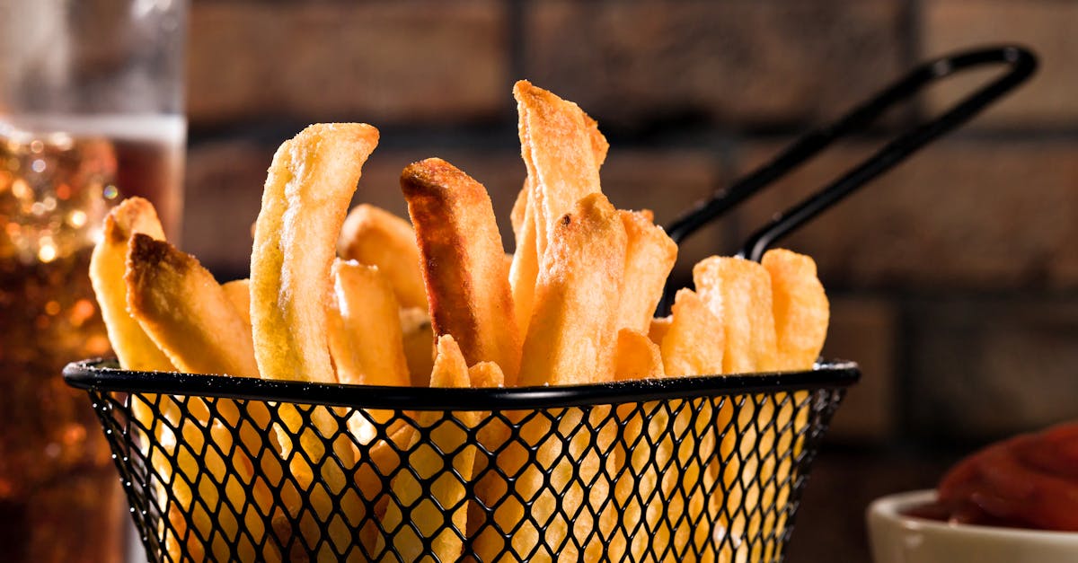 découvrez nos délicieuses frites croustillantes cuites au four, parfaites pour un repas sain et savoureux.