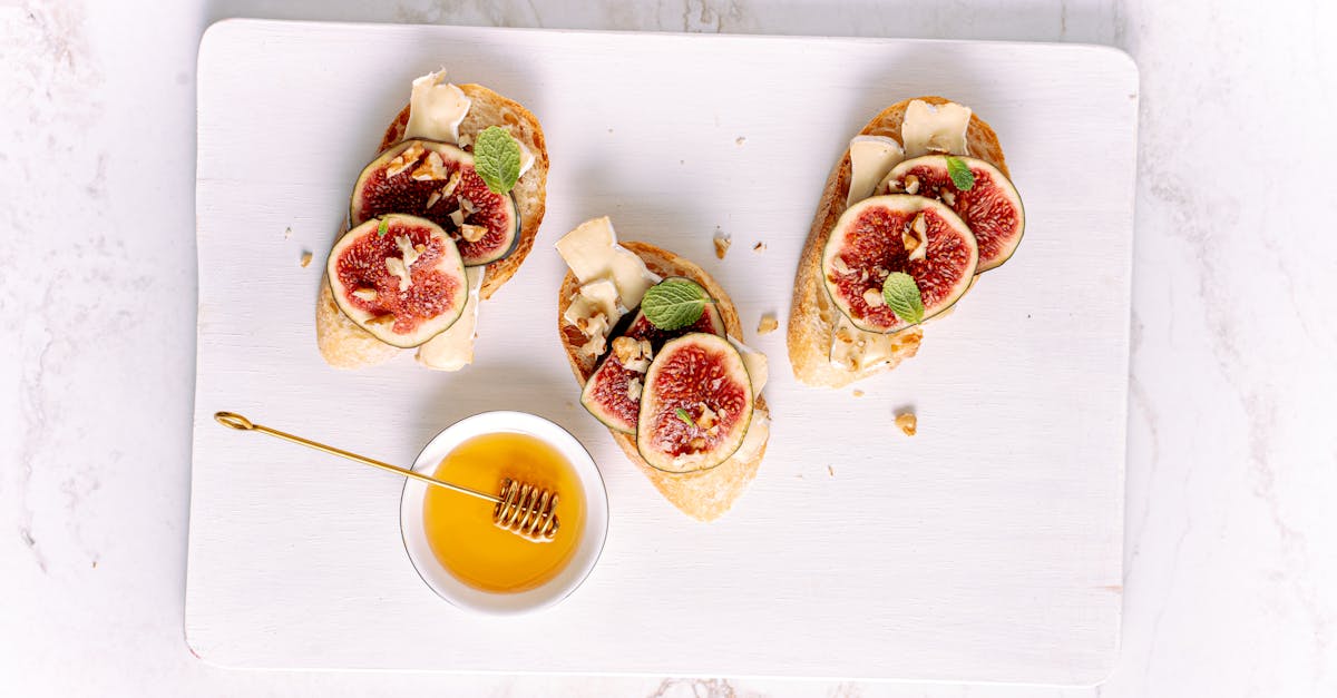 Accueil 9 découvrez nos mini cannelés au fromage de chèvre et miel, une délicieuse gourmandise alliant douceur et saveurs authentiques, parfaite pour vos apéritifs et desserts.