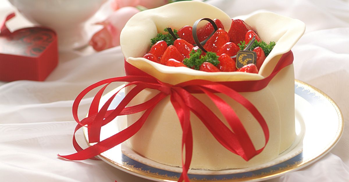 Accueil 9 découvrez notre gâteau couronne à la crème de mascarpone, une délicieuse pâtisserie alliant douceur et élégance pour vos moments gourmands.