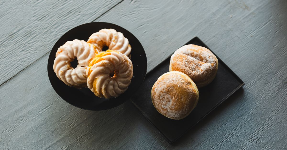 découvrez notre recette gourmande de beignets aux pommes, croustillants à l'extérieur et moelleux à l'intérieur, parfaits pour un dessert ou une pause sucrée.