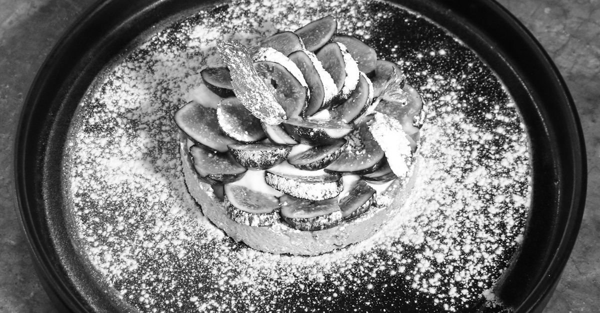 découvrez la recette facile et délicieuse de la tarte aux pommes, un dessert classique français à savourer en famille.