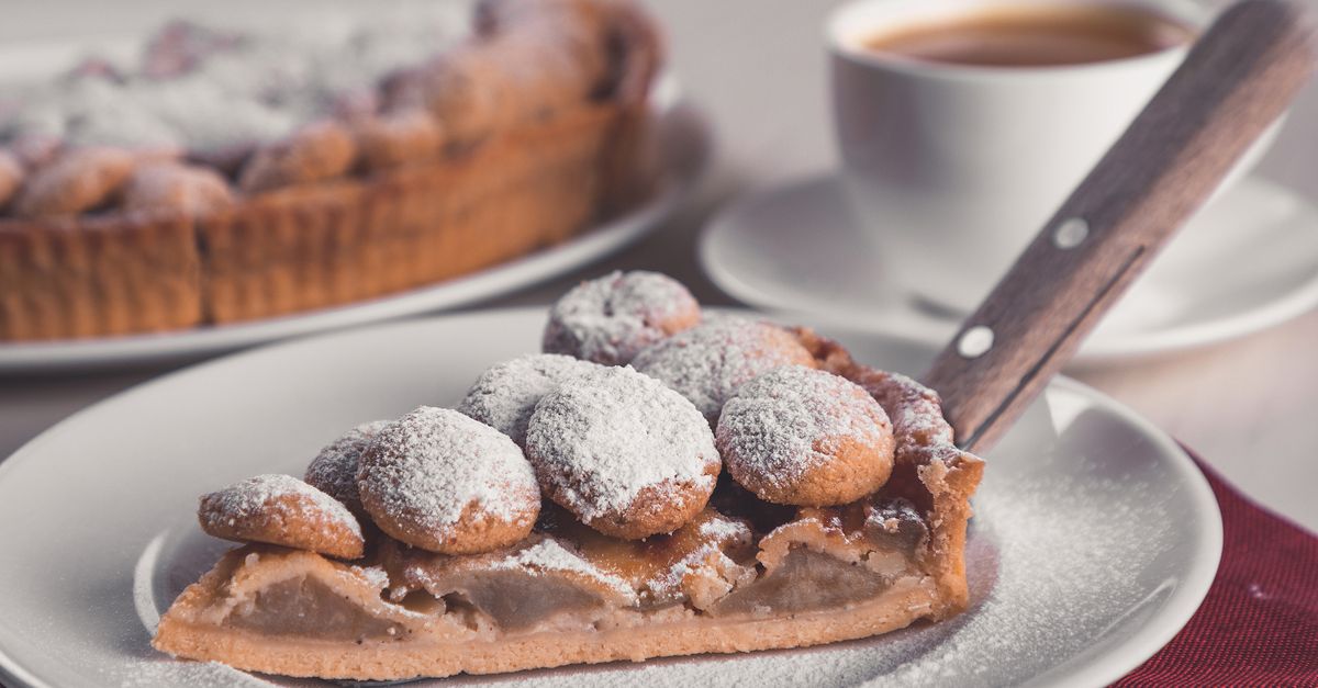 découvrez notre recette facile de gâteau aux pommes et yaourt cuit à la poêle, moelleux et savoureux, parfait pour un dessert rapide et gourmand.