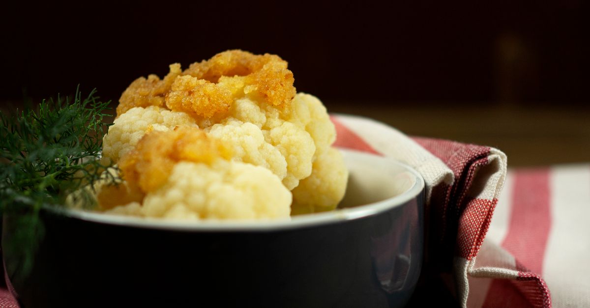 découvrez une recette savoureuse de chou-fleur pané et cuit au four, parfaite pour un plat sain et croustillant.