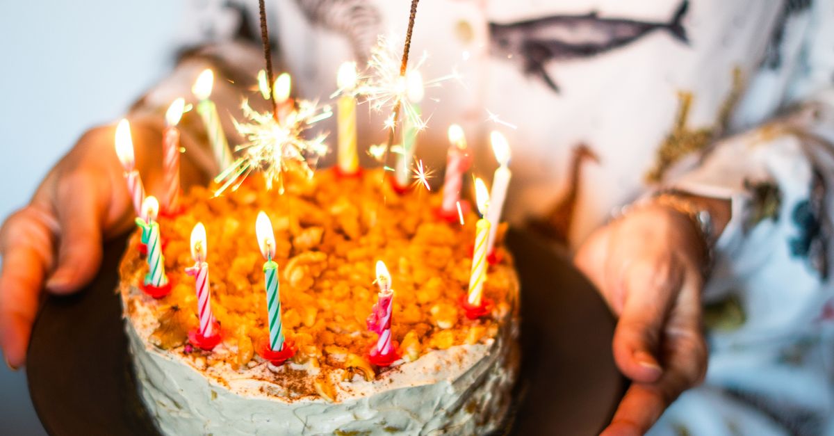 découvrez notre délicieuse recette de gâteau d'anniversaire facile à réaliser pour célébrer vos moments spéciaux avec douceur et gourmandise.