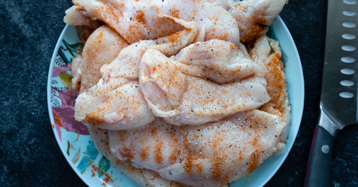 découvrez comment préparer facilement des cuisses de poulet désossées savoureuses avec des étapes simples et des conseils pour un résultat tendre et parfumé.