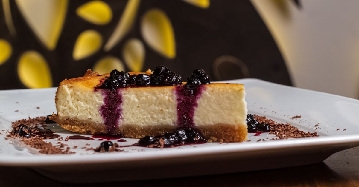 découvrez notre recette facile et gourmande de cheesecake, un dessert crémeux et fondant qui ravira vos papilles à chaque bouchée.