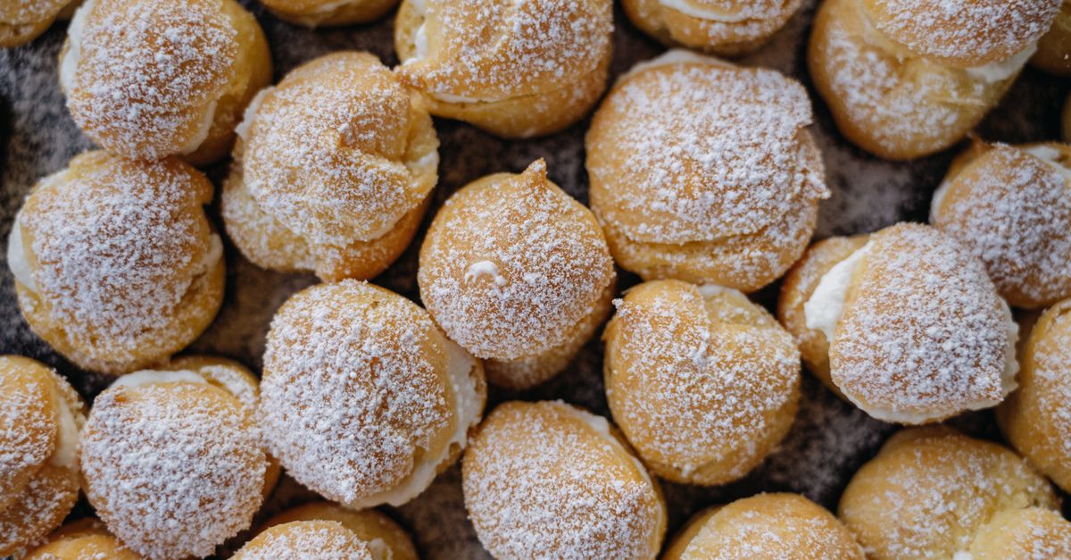 découvrez la crème chiboust, une délicieuse préparation légère à base de crème pâtissière et de meringue italienne, idéale pour sublimer vos desserts.