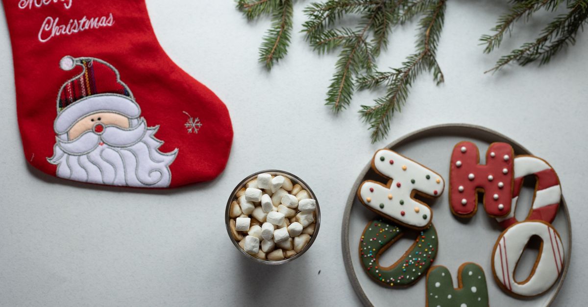 découvrez notre recette facile et délicieuse de cookies au chocolat de noël, parfaits pour partager la magie des fêtes en famille.