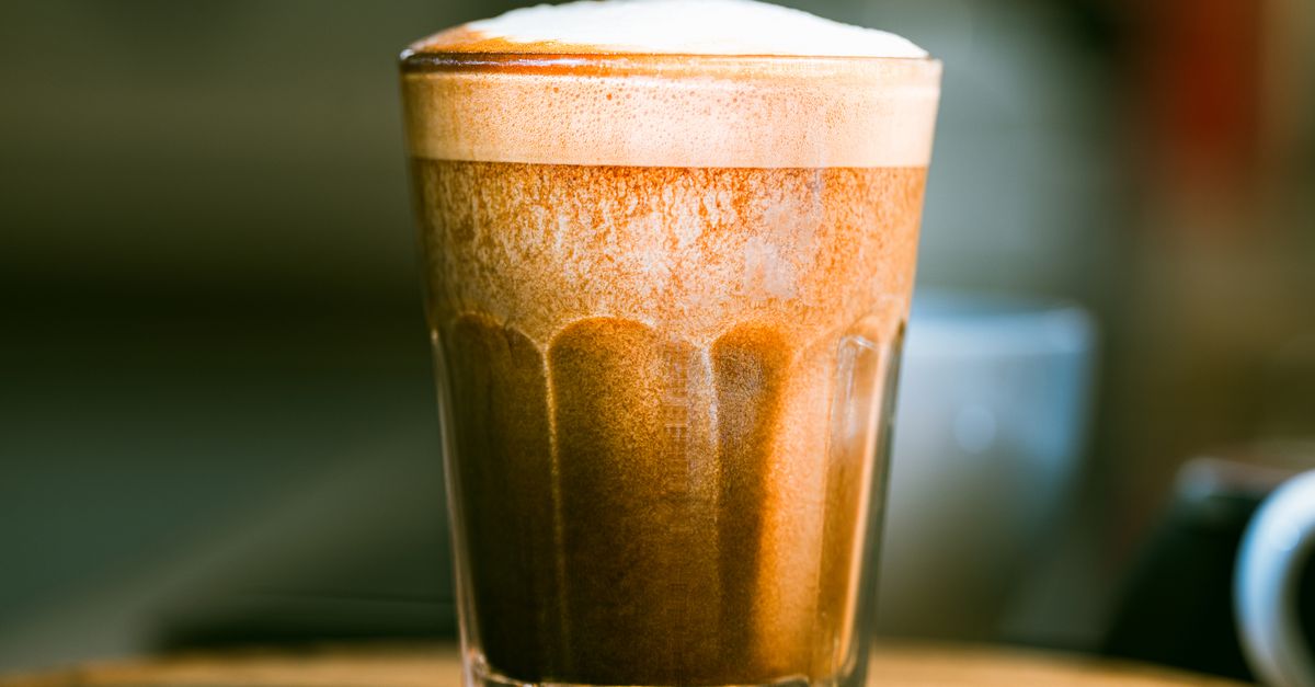 découvrez tout sur la mousse de café : astuces pour réussir une texture parfaite, techniques de préparation et conseils pour sublimer vos boissons caféinées.