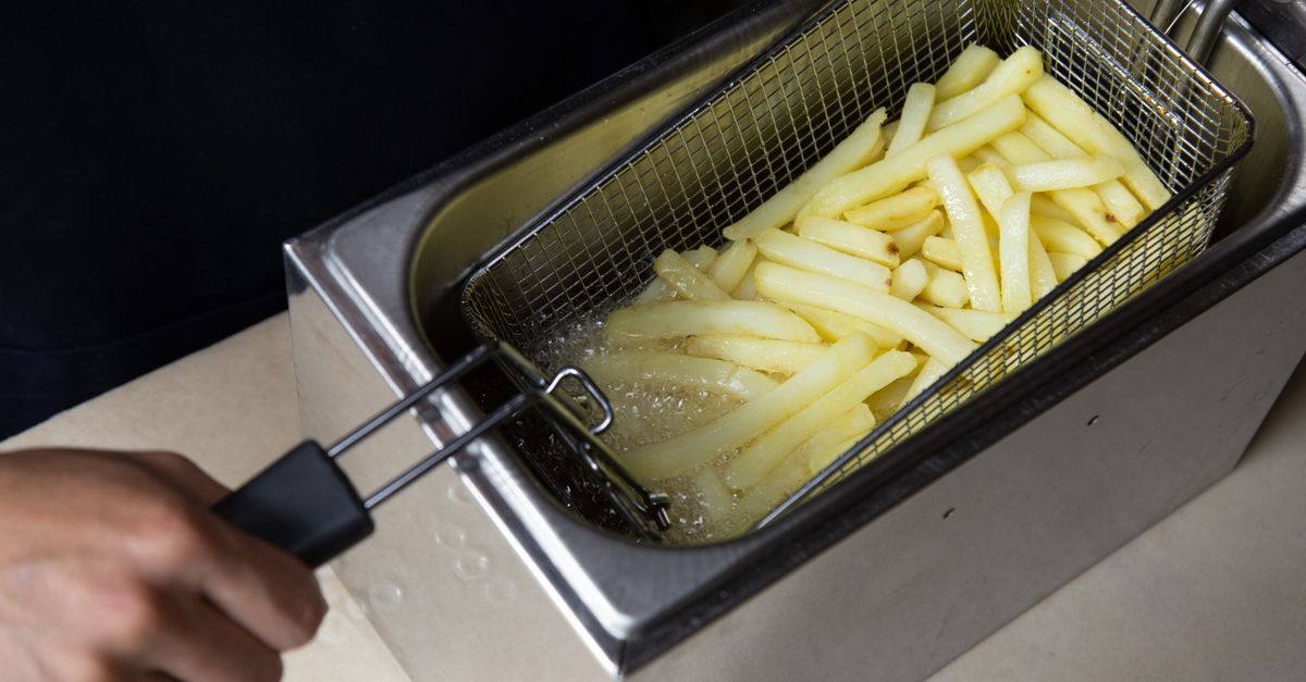 recette facile de pommes de terre croustillantes à la friteuse à air pour un accompagnement savoureux et léger.