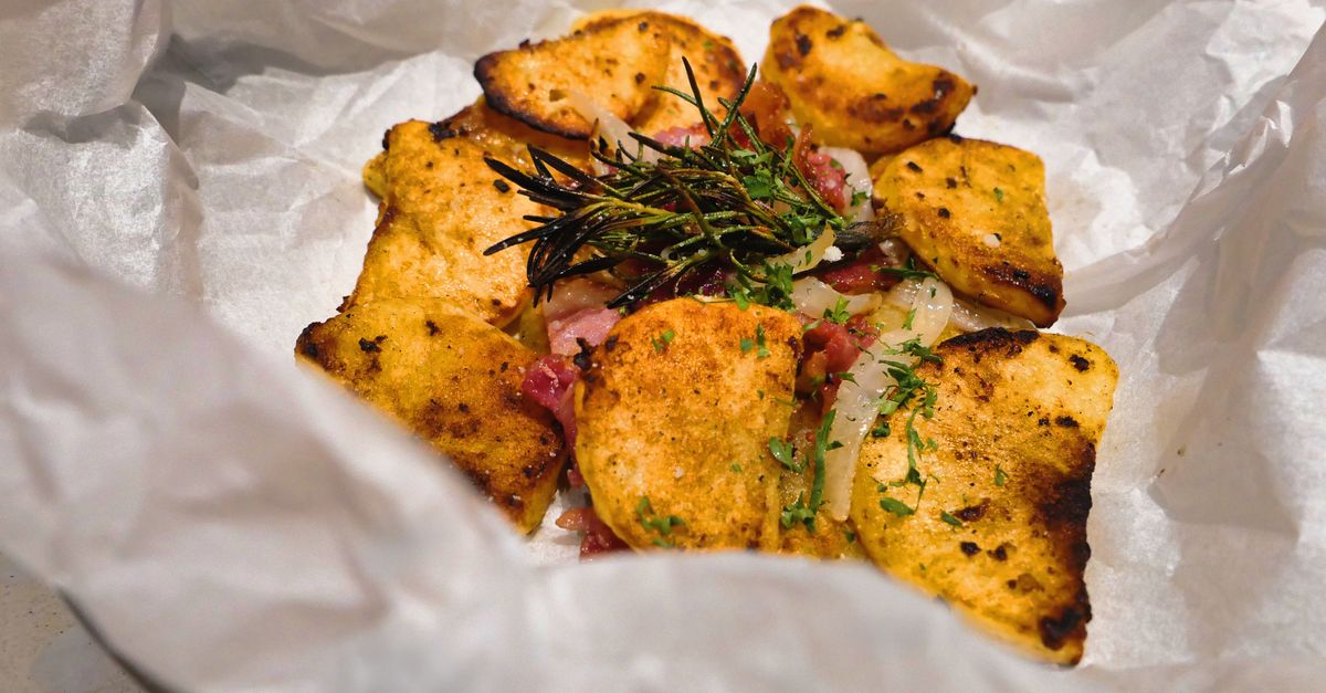 découvrez notre recette simple et délicieuse de pommes de terre rôties croustillantes, parfaites pour accompagner tous vos plats.