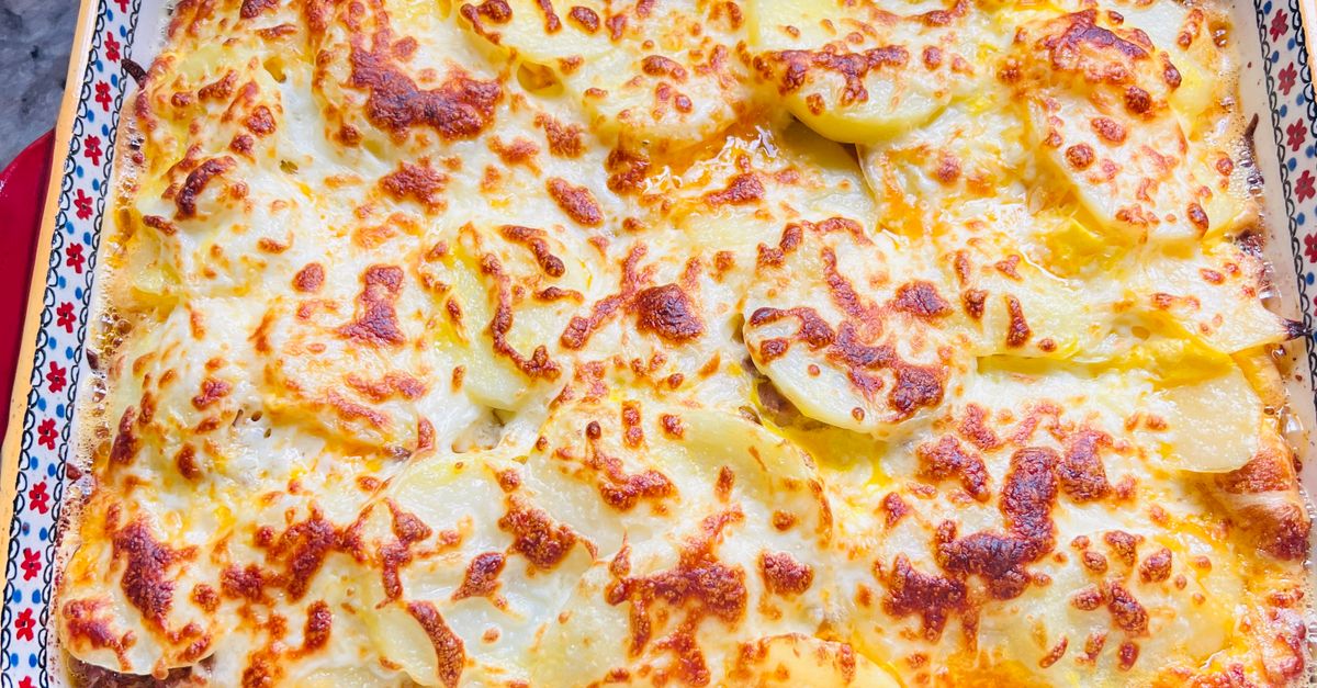 découvrez notre recette savoureuse de crozets gratin, un plat traditionnel savoyard alliant pâtes de sarrasin et fromage fondant pour un repas réconfortant.