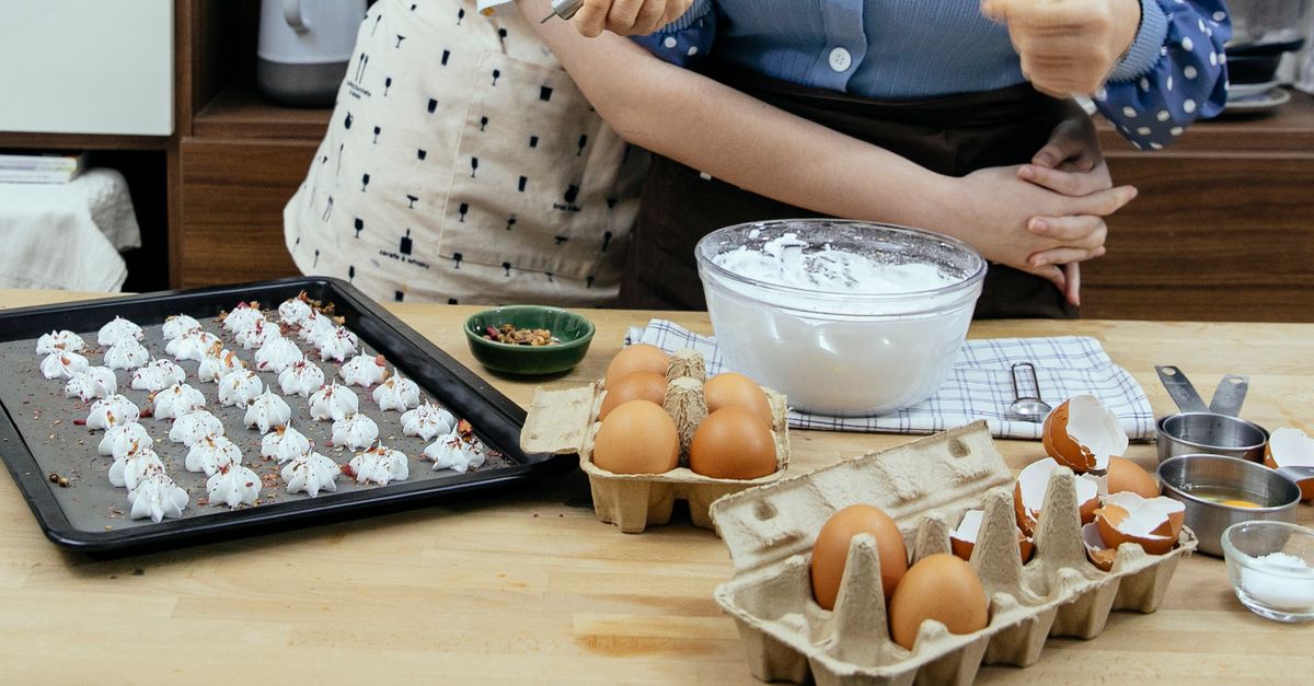 découvrez notre recette facile et saine de cookies aux blancs d'œufs, parfaits pour une gourmandise légère et protéinée.