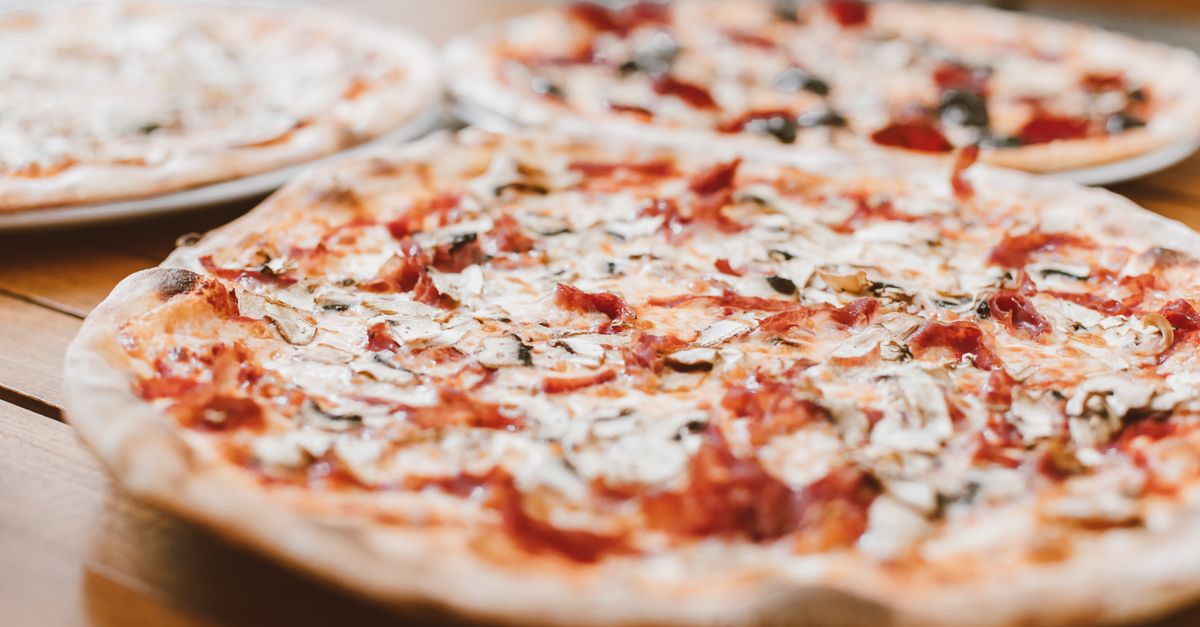 découvrez notre délicieuse pizza escarole, une saveur unique alliant la fraîcheur de l’escarole à une pâte croustillante et une garniture savoureuse.
