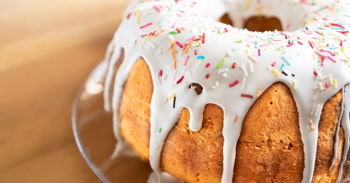 découvrez la recette traditionnelle du gâteau couronne de grand-mère, un délice moelleux et parfumé parfait pour toutes les occasions.