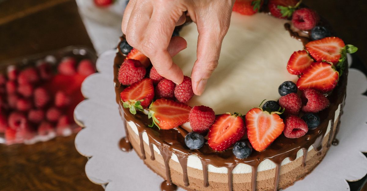 découvrez notre recette facile et délicieuse de gâteau au yaourt grec, parfait pour une douceur légère et saine à savourer en toute occasion.