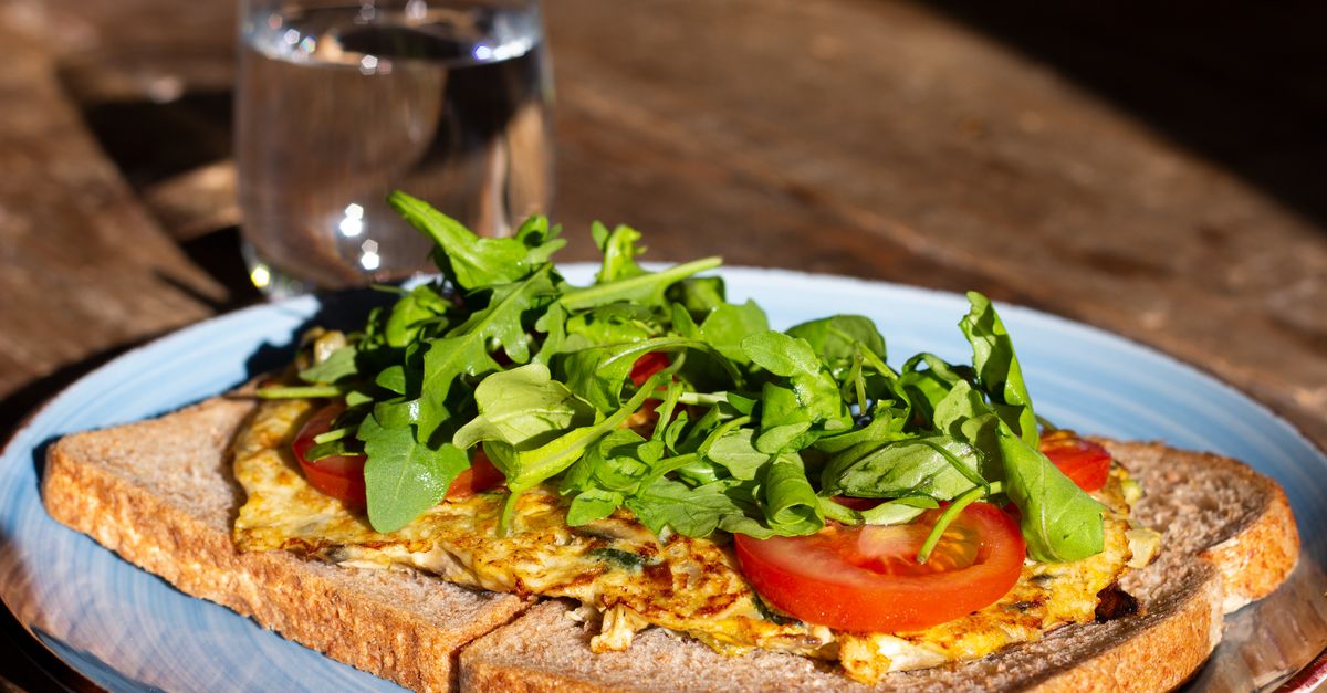 découvrez notre recette saine d'omelette à l'avoine, parfaite pour un petit-déjeuner nutritif et équilibré.