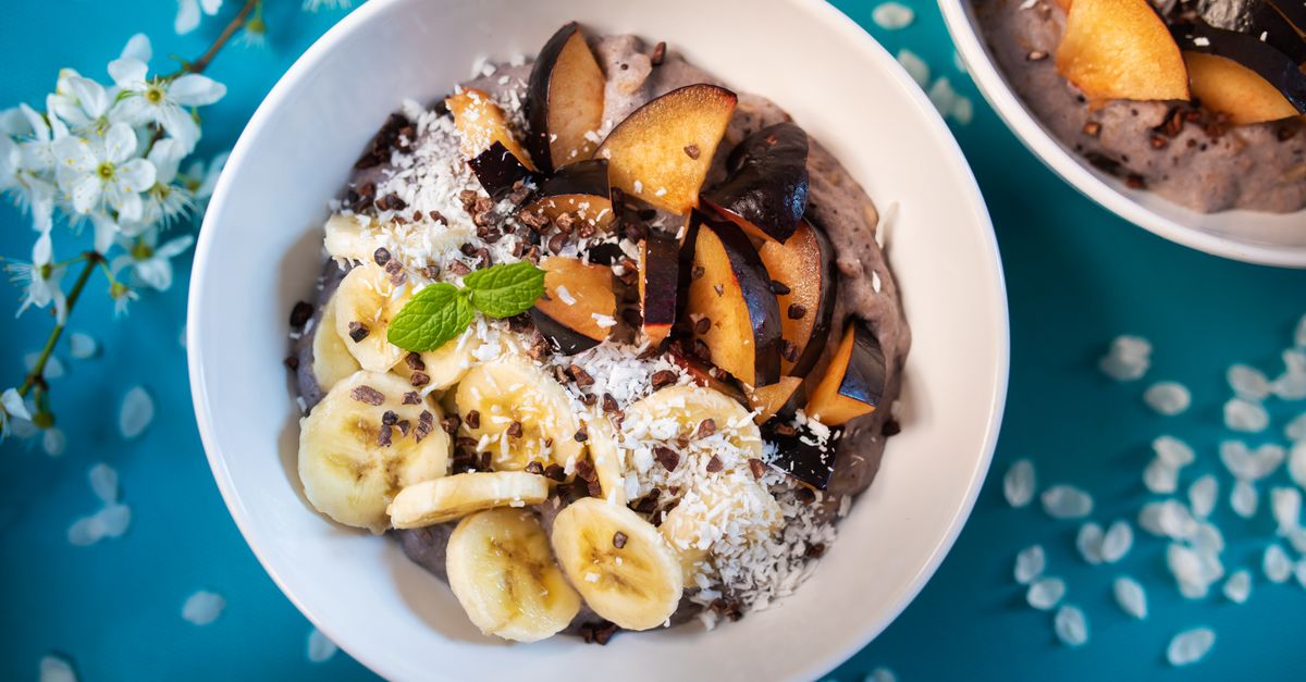 découvrez notre recette facile et rapide de yaourt au chocolat fait maison, parfait pour une gourmandise saine et savoureuse.