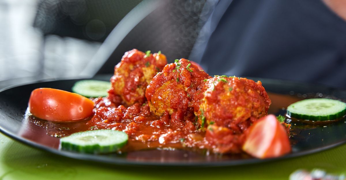 découvrez la recette traditionnelle des boulettes de viande de veau à l'italienne, savoureuses et faciles à préparer pour un repas familial authentique.