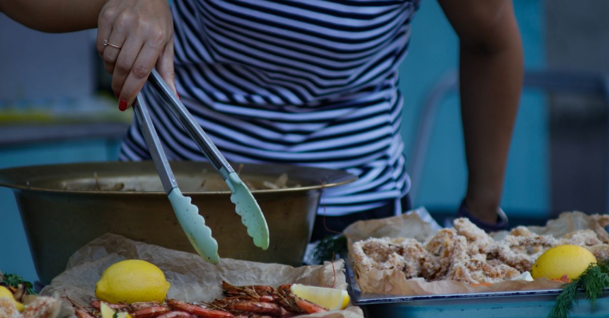 découvrez notre recette savoureuse de crevettes au limoncello, un plat alliant douceur citronnée et saveurs méditerranéennes pour un repas délicieusement original.