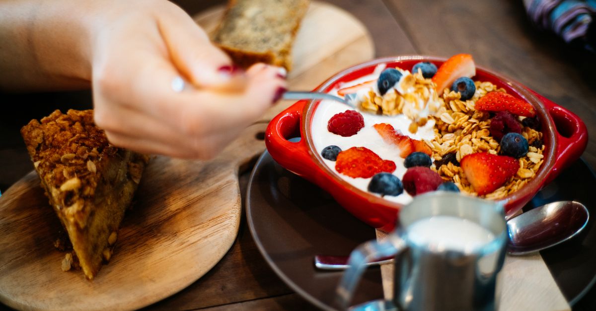découvrez notre recette moelleuse de gâteau au yaourt et mascarpone, parfaite pour un dessert gourmand et facile à réaliser.