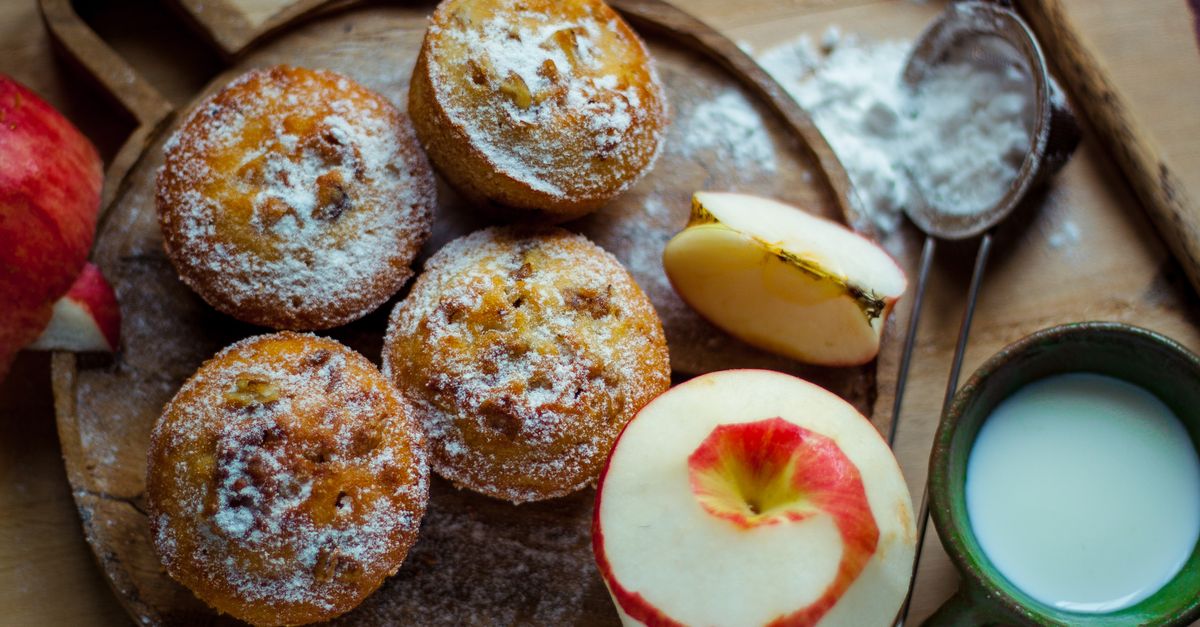 découvrez notre délicieuse recette de gâteau aux pommes et lait, moelleux et savoureux, parfaite pour toutes les occasions.