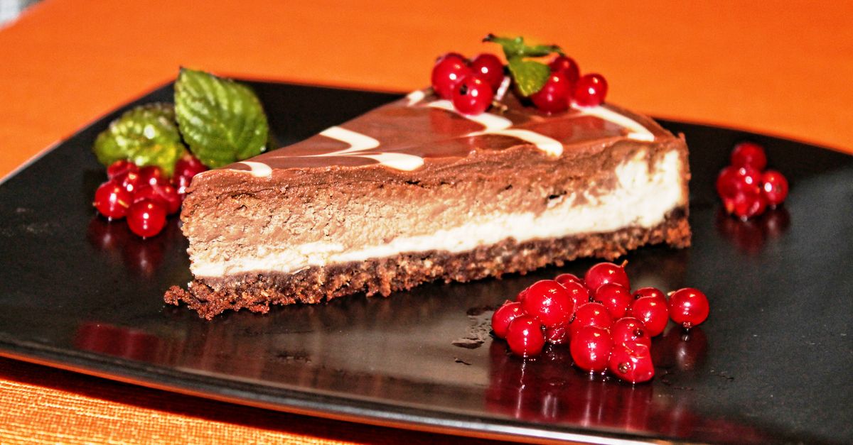 découvrez notre délicieux cheesecake au chocolat et à la menthe, une gourmandise fraîche et onctueuse parfaite pour toutes les occasions.