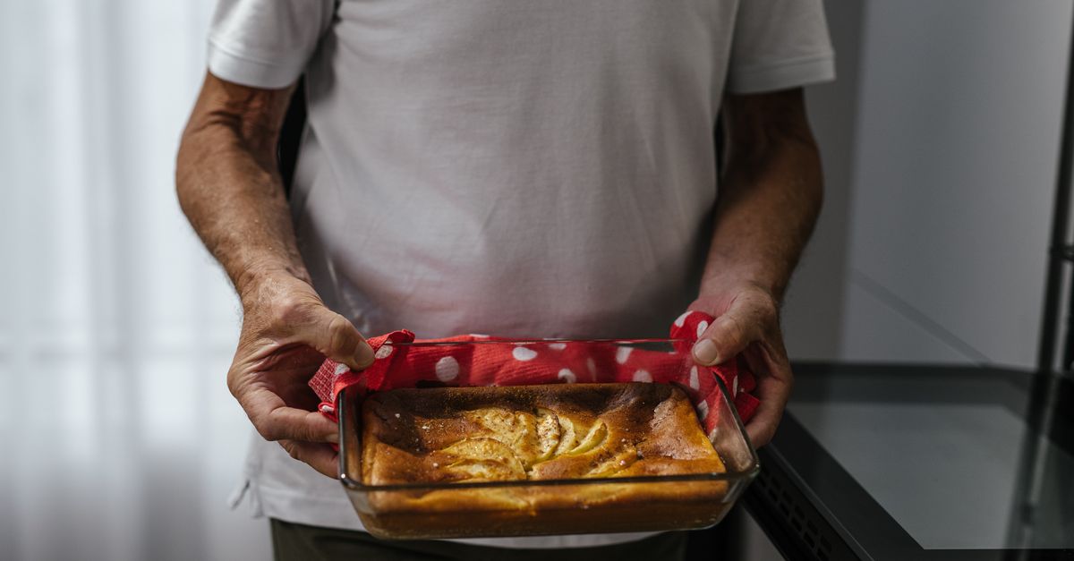 découvrez notre recette moelleuse de gâteau aux pommes et yaourt, parfaite pour un dessert léger et savoureux.