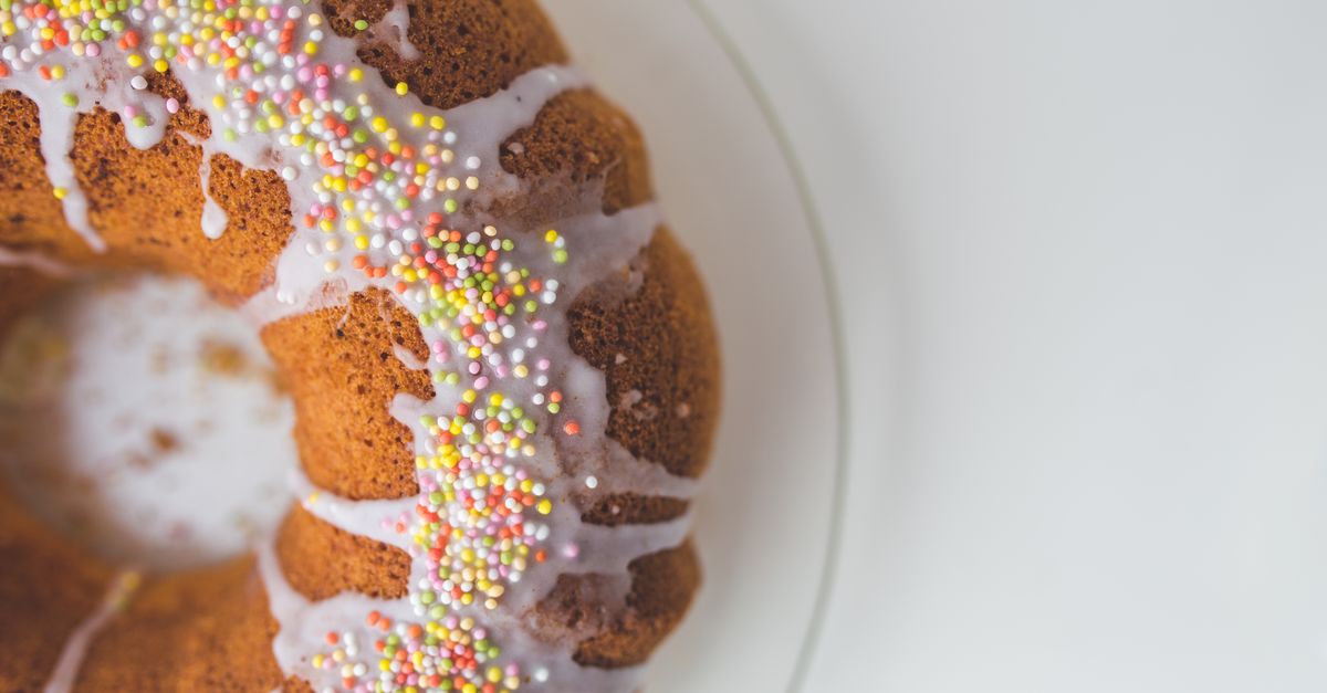 découvrez notre gamme de glaçages neutres, parfaits pour sublimer toutes vos pâtisseries avec une finition lisse et brillante.