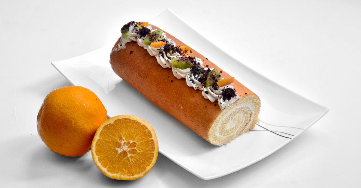 découvrez notre recette facile et délicieuse de gâteau à l'orange, moelleux et parfumé, idéale pour toutes les occasions.