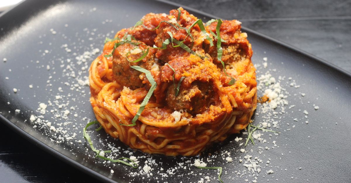 découvrez notre recette savoureuse de boulettes de viande au parmesan, parfaites pour un repas gourmand et facile à préparer.