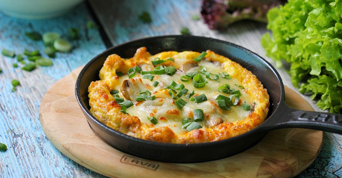 découvrez une délicieuse recette d'omelette aux pommes de terre, simple et savoureuse, parfaite pour un repas rapide et gourmand.