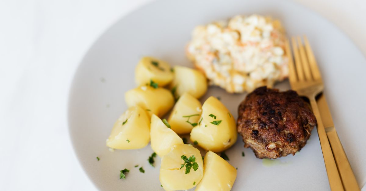 découvrez notre recette savoureuse de salade de pommes de terre, parfaite pour vos repas d'été et vos barbecues entre amis.