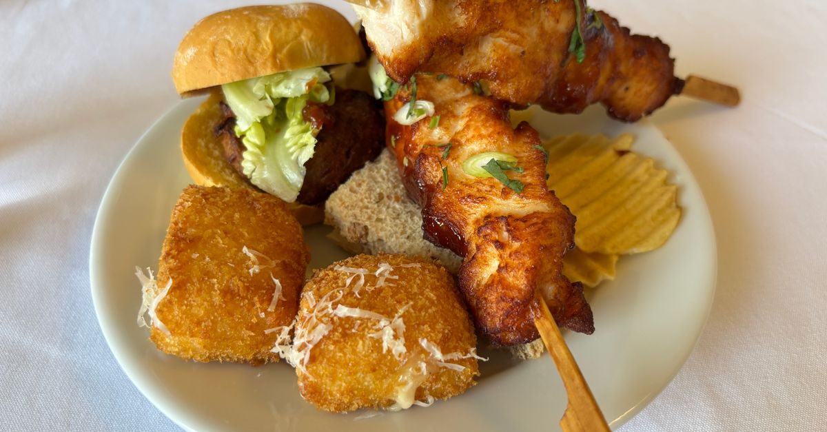 découvrez nos délicieuses brochettes de pommes de terre, parfaites pour un apéritif convivial ou un accompagnement savoureux. faciles à préparer et pleines de goût !