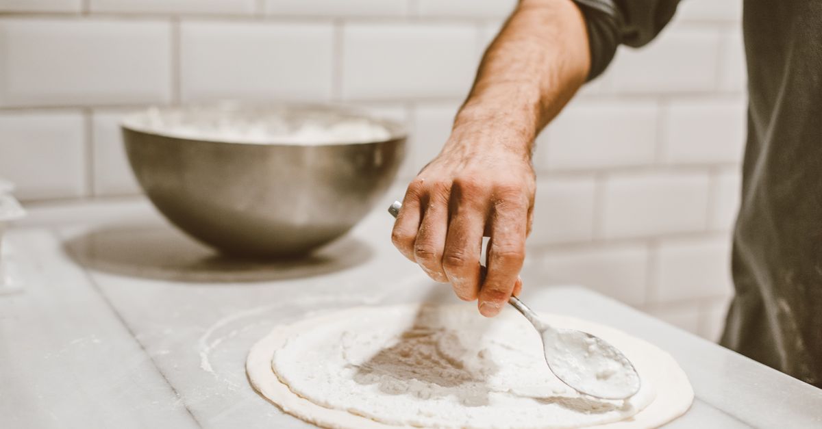 recette rapide de pâte à pizza maison : facile, rapide et délicieuse pour préparer vos pizzas en un rien de temps.