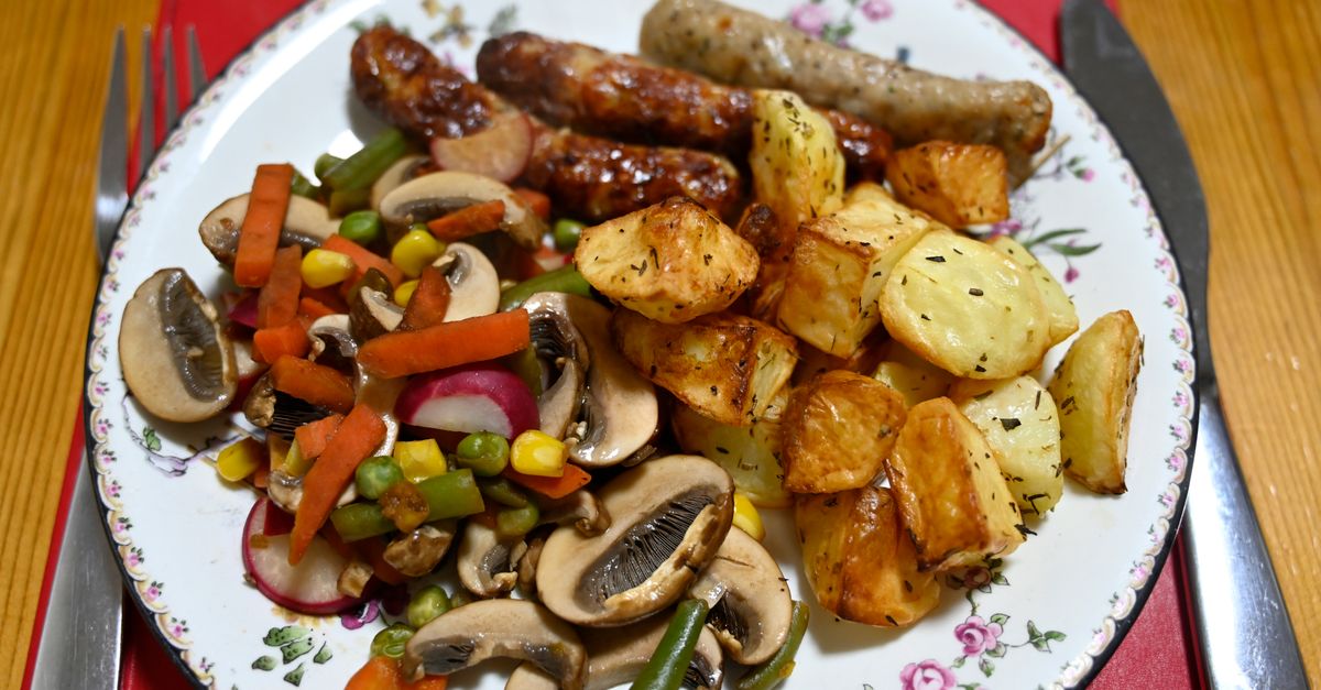 découvrez notre recette facile et savoureuse de pommes de terre nouvelles rôties, croustillantes à l'extérieur et fondantes à l'intérieur, parfaites pour accompagner tous vos plats.
