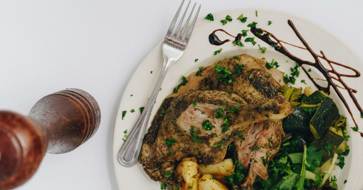 découvrez une recette savoureuse de courgettes et pommes de terre rôties, parfaite pour un accompagnement délicieux et simple à préparer.