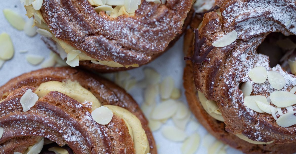 découvrez notre recette onctueuse de crème pâtissière au rhum, parfaite pour garnir vos desserts et pâtisseries maison avec une touche d'élégance et de saveur.
