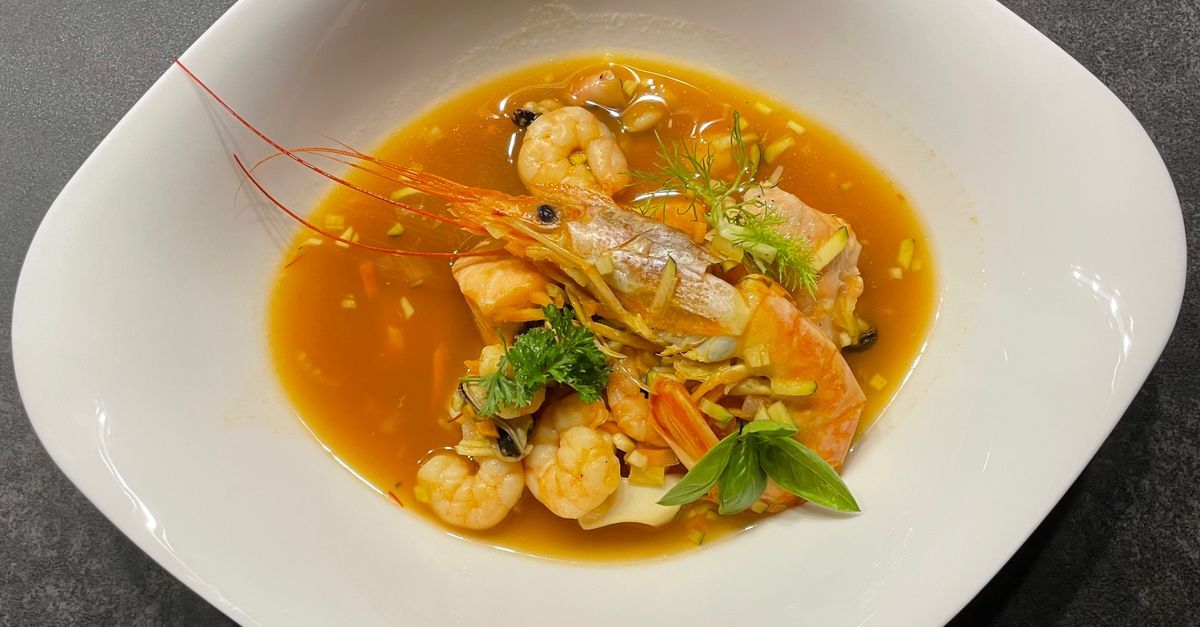 découvrez notre recette savoureuse de gratin de crevettes, un plat gourmand alliant crevettes fraîches, sauce crémeuse et fromage gratiné, parfait pour un repas convivial.