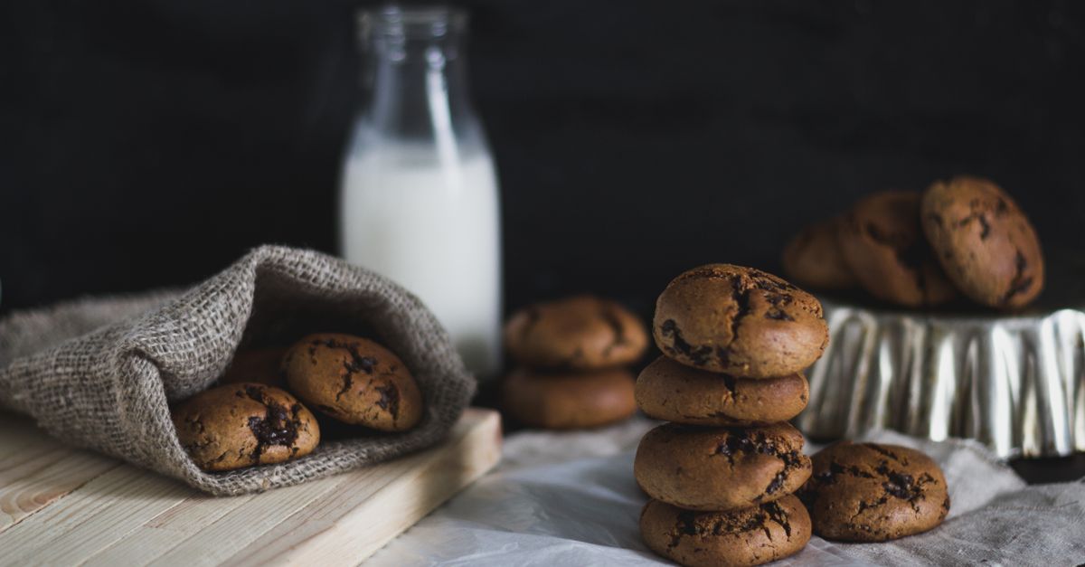 biscuits moelleux au yaourt et chocolat, alliant douceur et gourmandise pour une pause plaisir irrésistible.