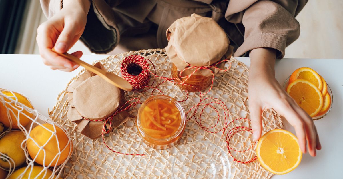 confiture sans sucre d'orange et de pomme, une douceur naturelle et saine pour accompagner vos tartines et desserts.