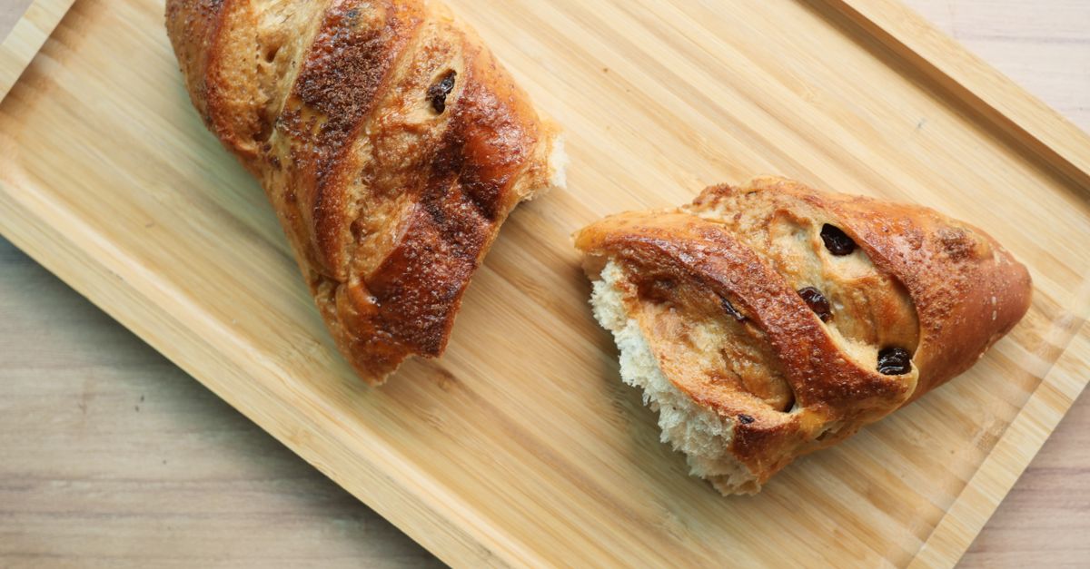 découvrez notre délicieuse tarte aux raisins traditionnelle, préparée avec une pâte croustillante et des raisins juteux pour un dessert authentique et savoureux.