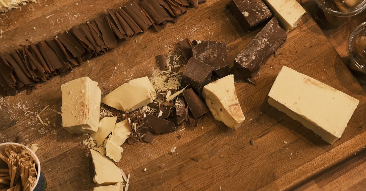 découvrez notre recette délicieuse de salami au chocolat blanc, un dessert gourmand alliant douceur et originalité, parfait pour toutes les occasions.
