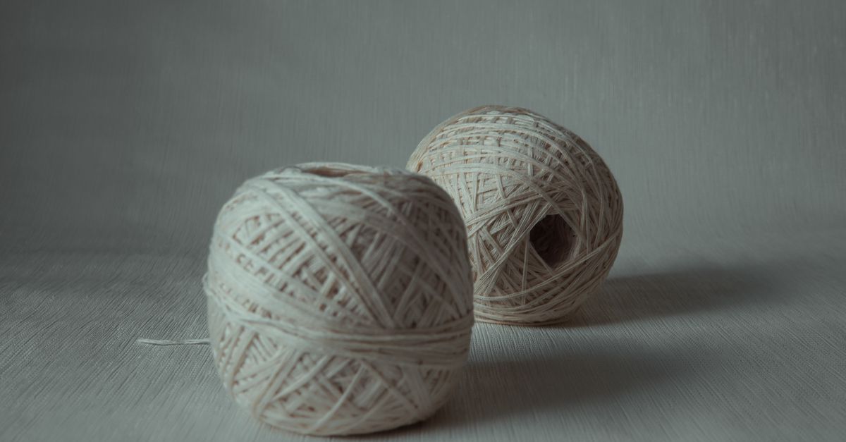 découvrez tout sur le fil à tricoter : types, utilisations et conseils pour vos projets de tricot avec yarn.
