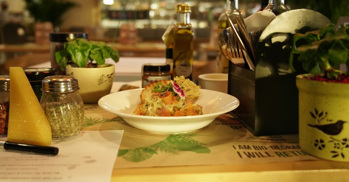 découvrez notre recette savoureuse de gâteau au parmesan et courgettes, parfait pour une entrée gourmande ou un accompagnement original.