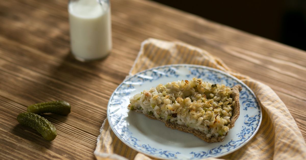 découvrez une délicieuse recette de tarte aux courgettes, parfaite pour un repas léger et savoureux à partager en famille ou entre amis.